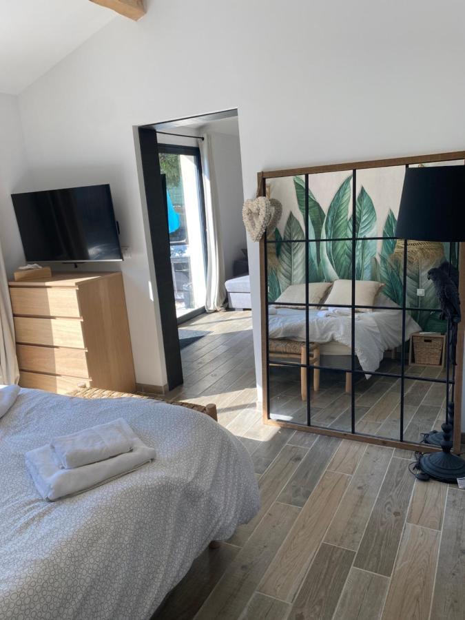 Petit Nid Douillet En Luberon Avec Spa Ansouis Bagian luar foto