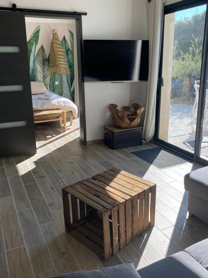 Petit Nid Douillet En Luberon Avec Spa Ansouis Bagian luar foto